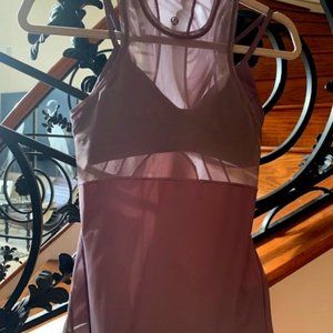 Plumb workout tank top w built in sports bra.